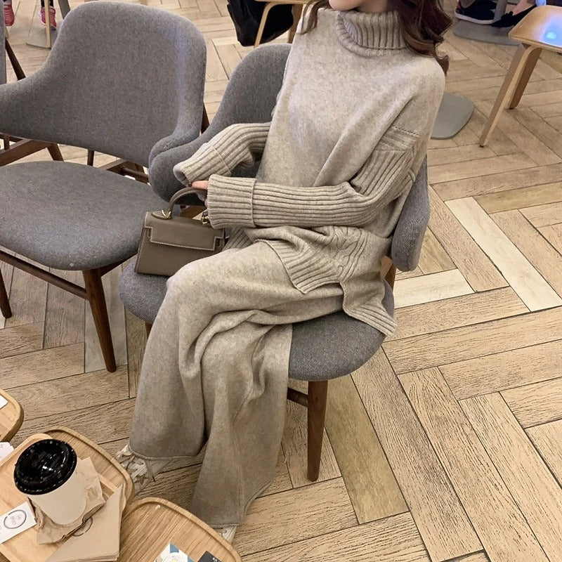 Valenzora Loungewear Set | Luxurious, warm turtleneck sweater with matching oversized wool trousers