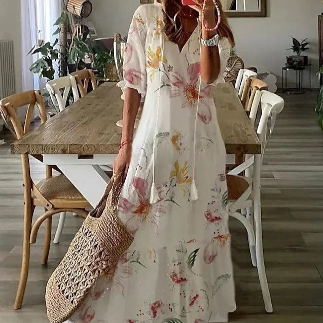 Valenzora | Maxikleid mit halben Ärmeln und V-Ausschnitt mit Blumenmuster