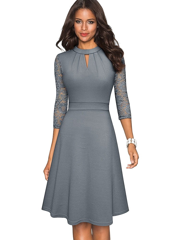 Valenzora Ausgehöhltes Spitzenkleid