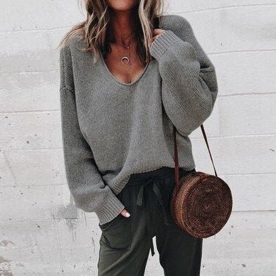 Loose V-neck knit top pullover
