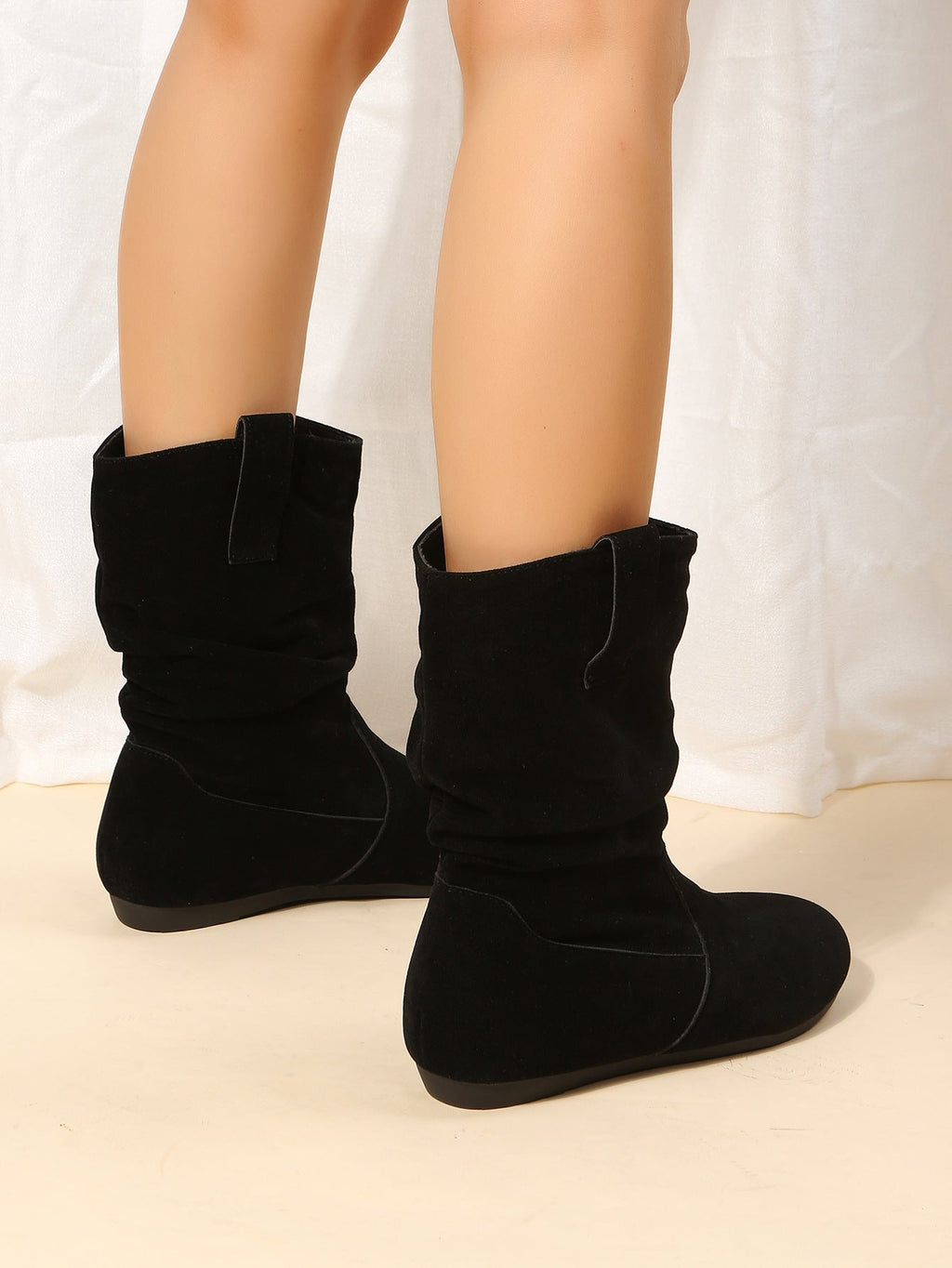 Valenzora | Plüschstiefel mit flachen Sohlen