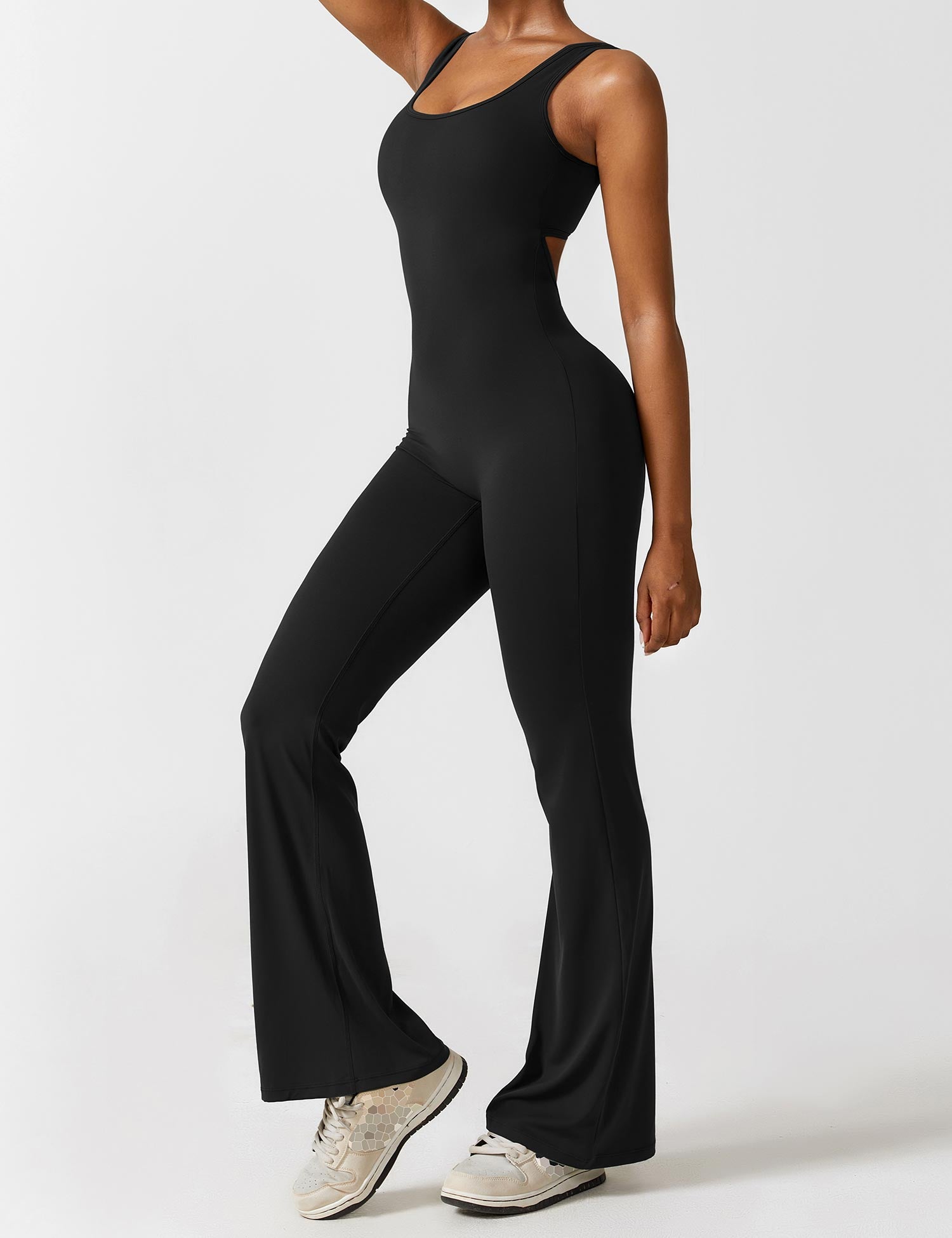 Valenzora | Neck jumpsuit with flared legs | Elegant and figure-hugging design