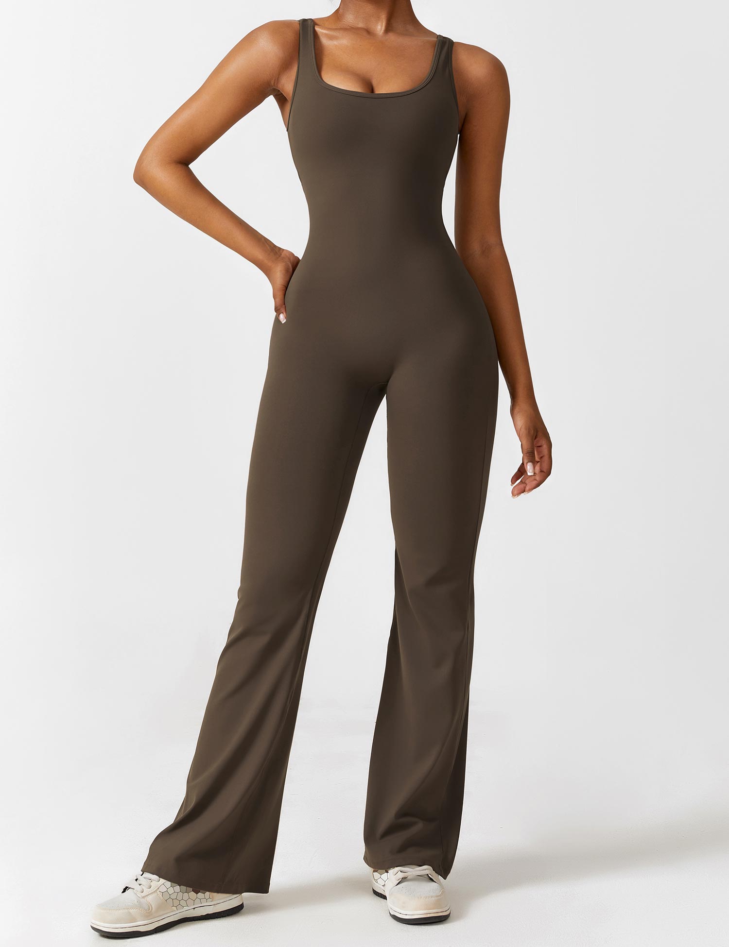 Valenzora | Neck jumpsuit with flared legs | Elegant and figure-hugging design