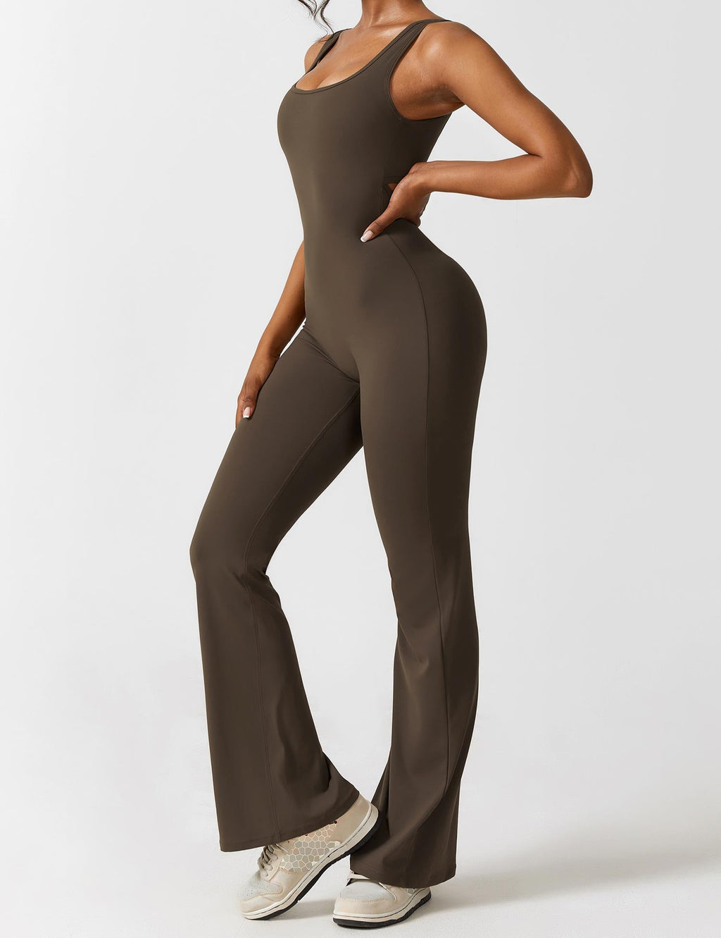 Valenzora | Neck jumpsuit with flared legs | Elegant and figure-hugging design