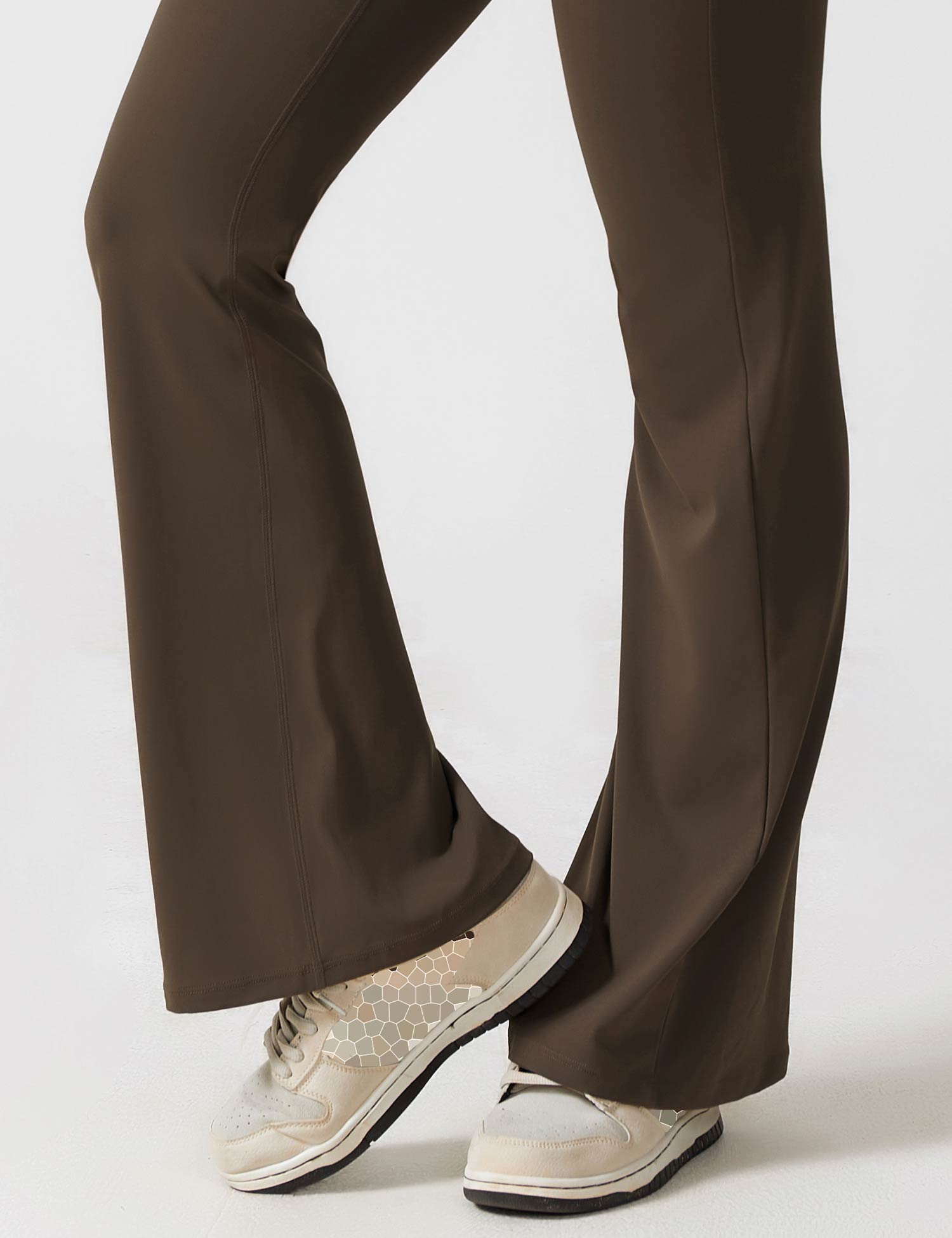 Valenzora | V-back flared jumpsuit