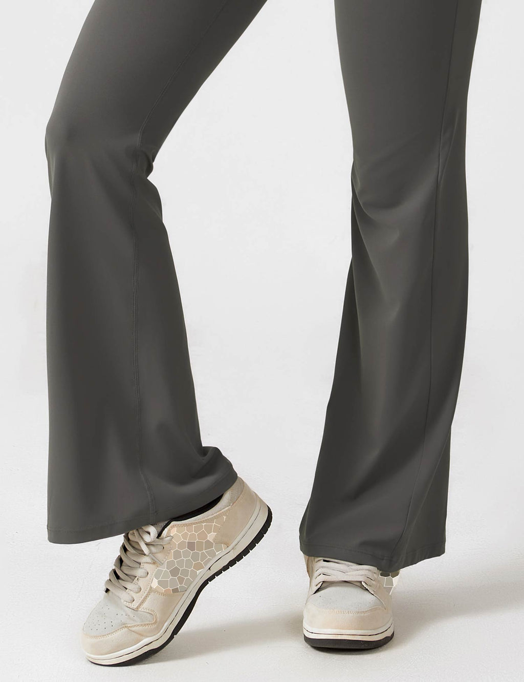Valenzora | Neck jumpsuit with flared legs | Elegant and figure-hugging design