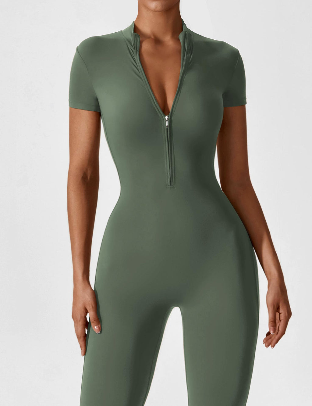 LenaFit – Kurzärmlige Jumpsuits mit Reißverschluss