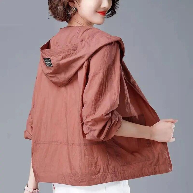 Valenzora | Summer Windbreaker for Women: Style and Comfort